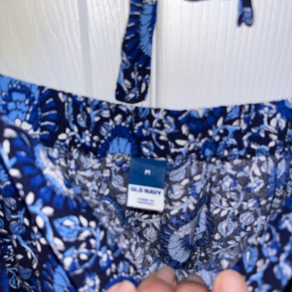 Old Navy Blue Floral Midi Skirt - Picture 2 of 3